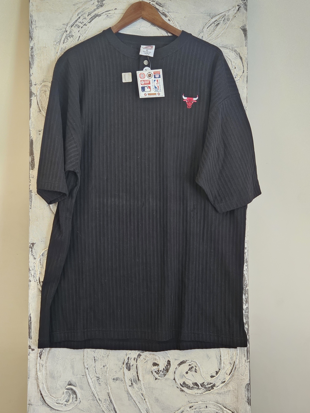 90s Vintage Chicago Bulls Black Oversize Short-Sleeve Ribbed Tee